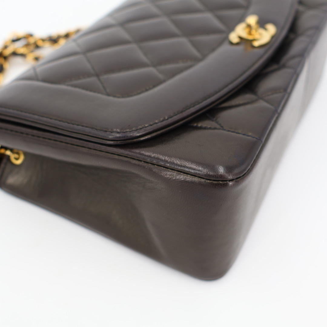 シャネル CHANEL ダイアナフラップ マトラッセ25 チェーンショルダーバッグ ラムスキン 黒 ゴールド金具