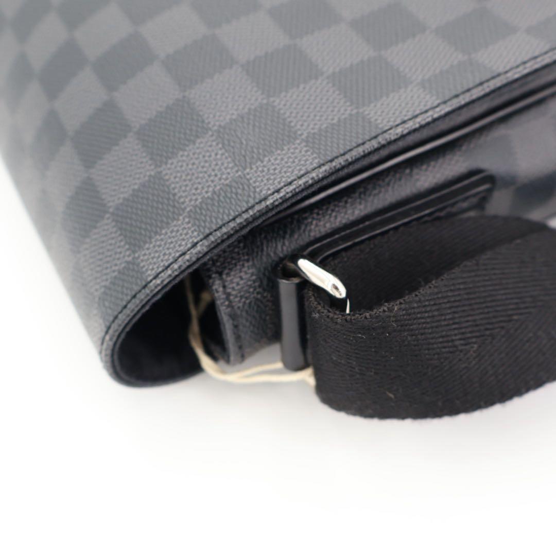 ルイ・ヴィトン LOUIS VUITTON ダミエグラフィット ディストリクトPM ショルダーバッグ メッセンジャーバッグ