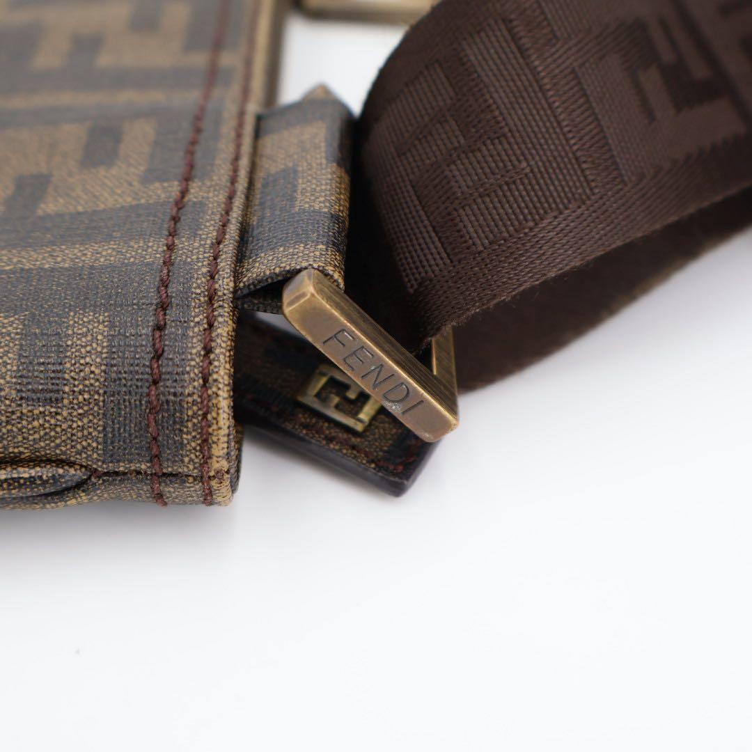 フェンディ FENDI ズッカ柄 ショルダーバッグ