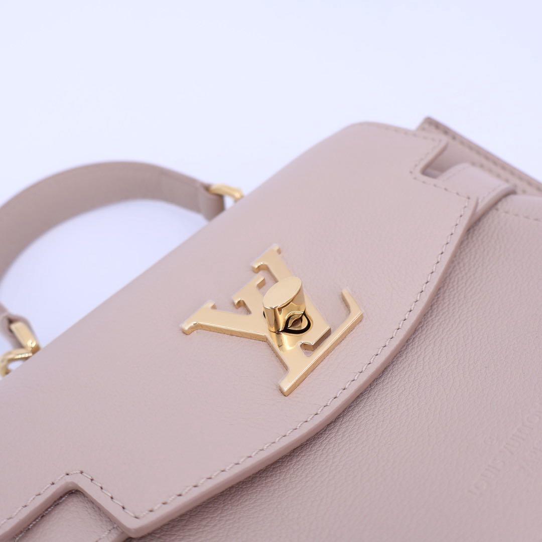 ルイヴィトン LOUIS VUITTON ハンドバッグ Louis Vuitton ロックミー・エヴァー ミニバッグ M21052レディース グレージュ 美品