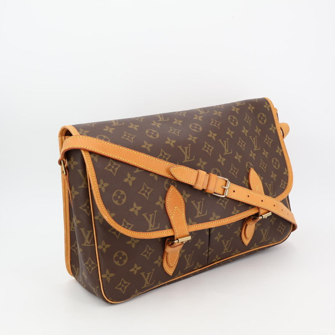 ルイヴィトン LOUIS VUITTON モノグラム ジベシエールGM ショルダーバッグ
