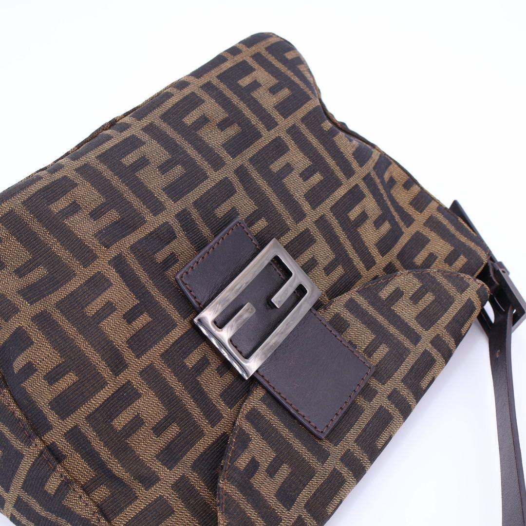 フェンディ FENDI ズッカ ショルダーバッグ ブラウン
