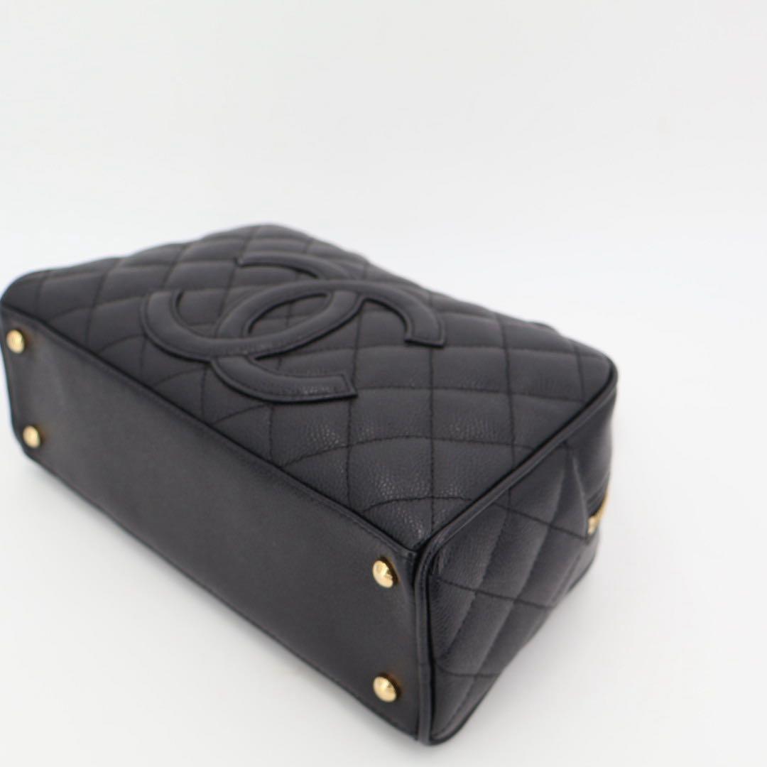 シャネル CHANEL マトラッセ　ココマーク　ミニボストン　キャビアスキン　ブラック