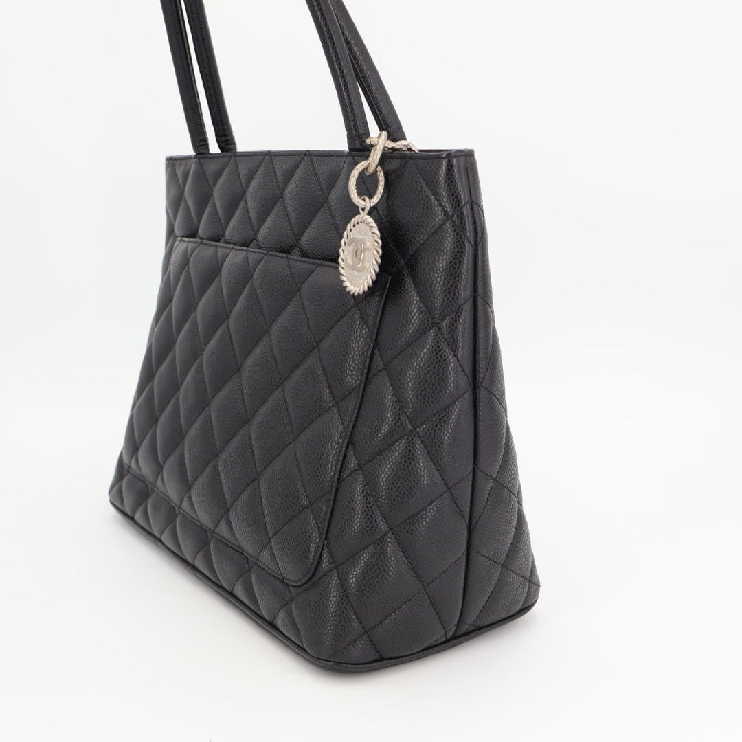 シャネル CHANEL 復刻トート キャビア 黒 ブラック シルバー金具 A01804 バッグ