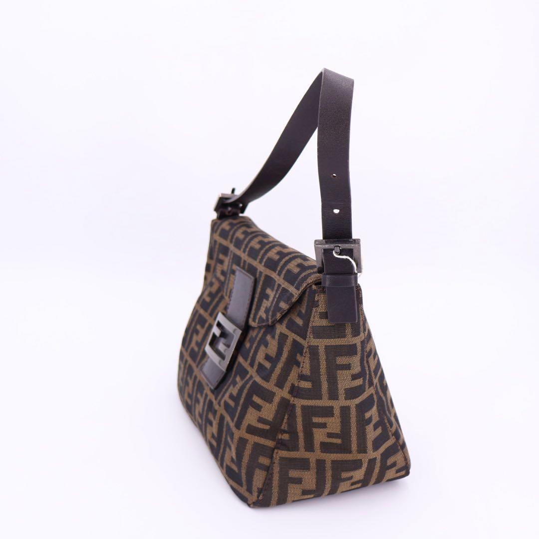 フェンディ FENDI ズッカ ショルダーバッグ ブラウン
