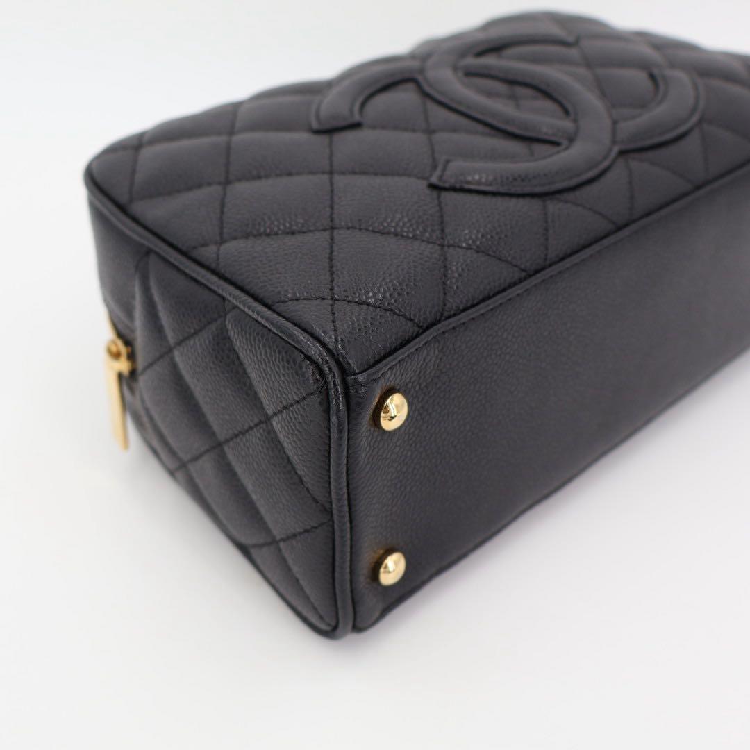 シャネル CHANEL マトラッセ　ココマーク　ミニボストン　キャビアスキン　ブラック