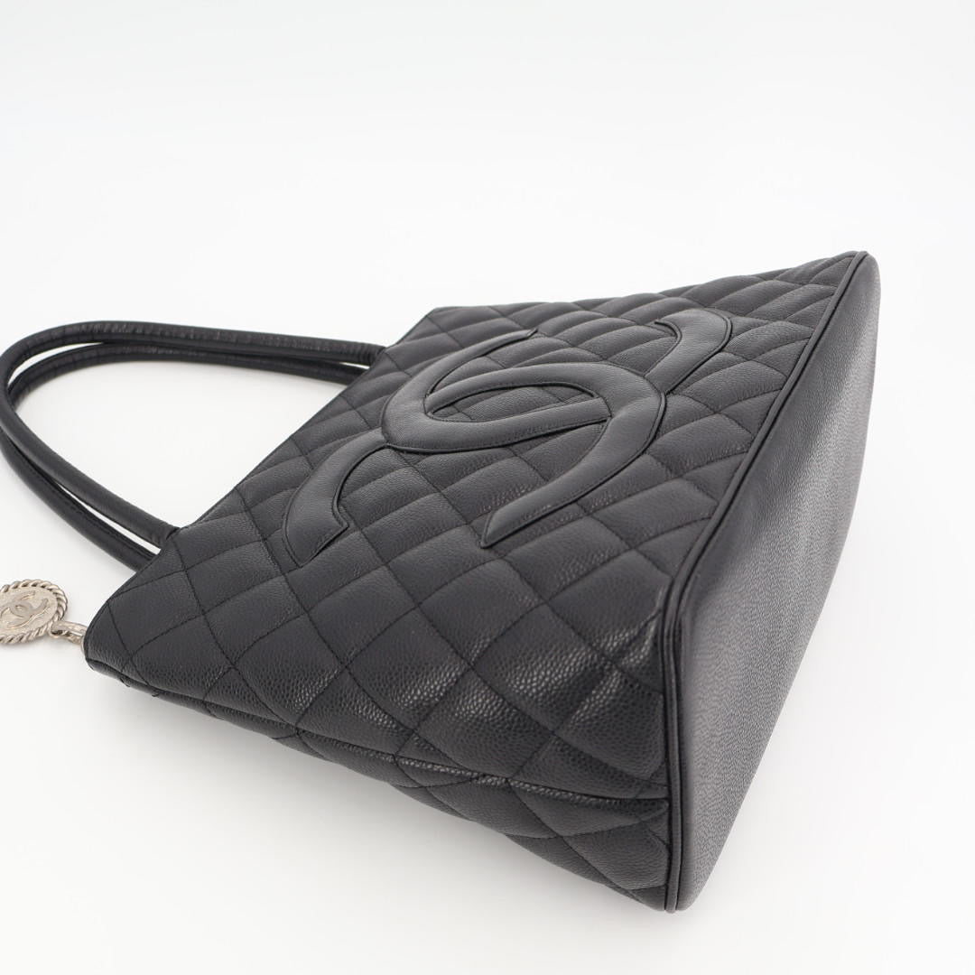 シャネル CHANEL 復刻トート キャビア 黒 ブラック シルバー金具 A01804 バッグ