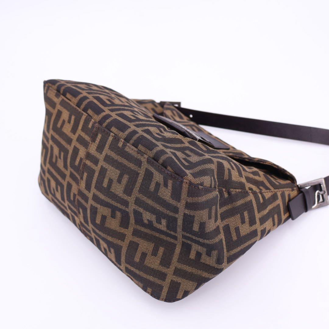 フェンディ FENDI ズッカ ショルダーバッグ ブラウン