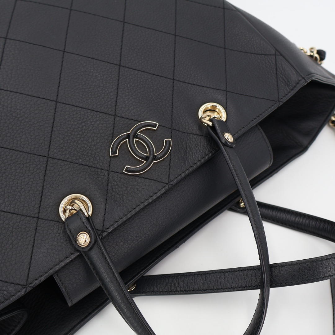 シャネル CHANEL ショッピングバッグ 2way チェーンショルダーバッグ バッグ レディース ブルスキン ブラック × ゴールド金具