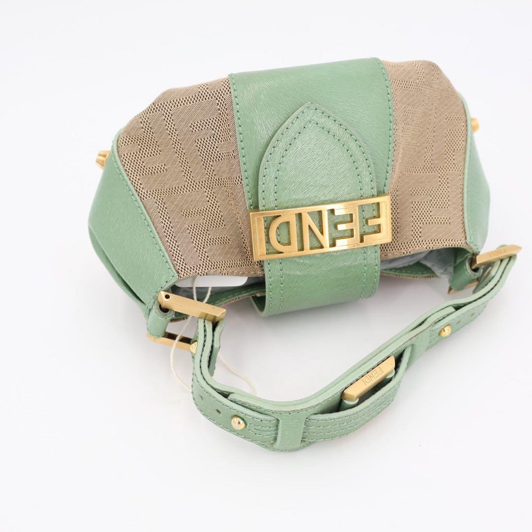 フェンディ Fendi ベージュ グリーン ズッカ キャンバス レザー バゲット ショルダーバッグ