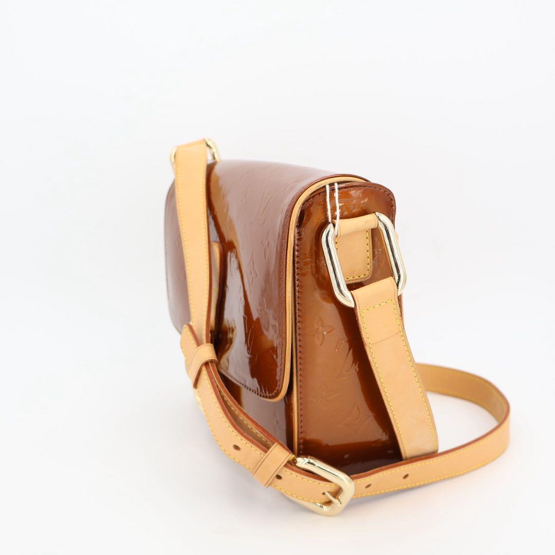 ルイ・ヴィトン LOUIS VUITTON モノグラムヴェルニ クリスティGM ショルダーバッグ