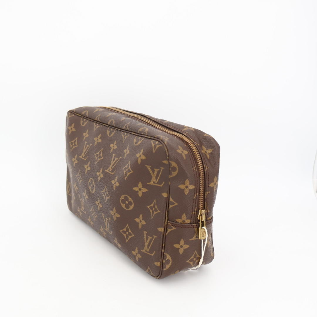 ルイ・ヴィトン LOUIS VUITTON モノグラム トゥルース トワレット28 化粧ポーチ トラベルポーチ マルチポーチ クラッチバッグ