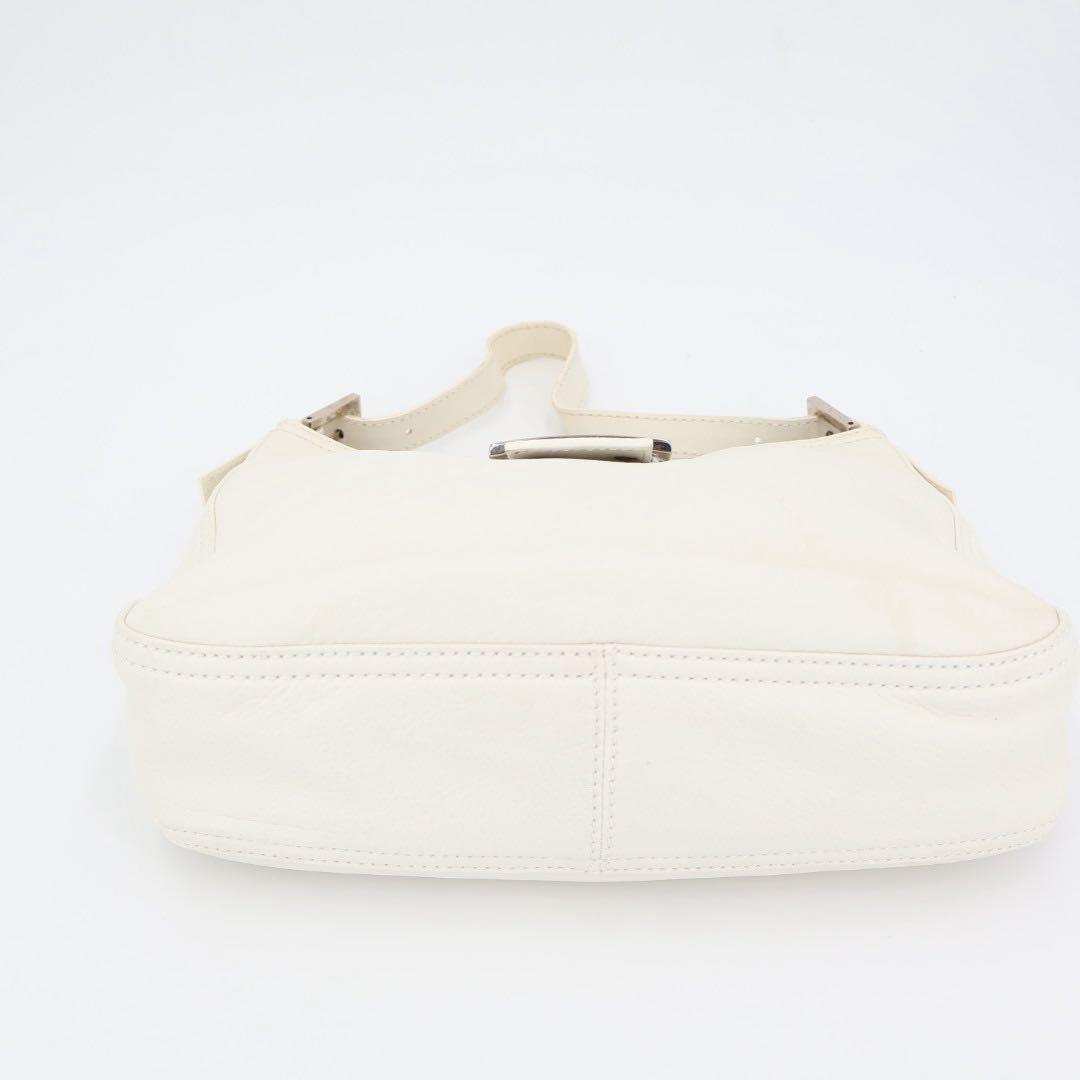 フェンディ Fendi ビンテージホワイトレザーマンマバケット