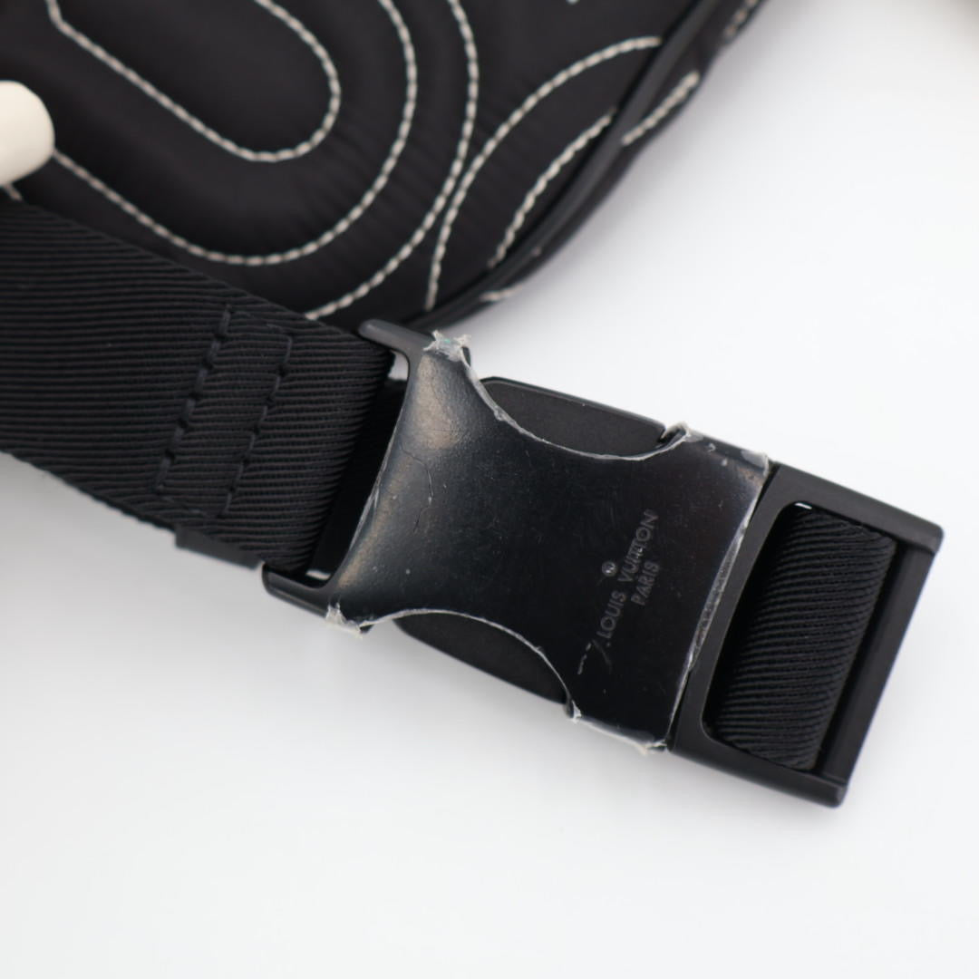 ルイ ヴィトン LOUIS VUITTON LVスノー ディスカバリー バムバッグ ボディ バッグ ナイロン ブラック M21427 RFID 美品