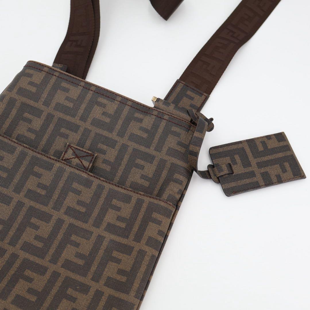 フェンディ FENDI ズッカ柄 ショルダーバッグ