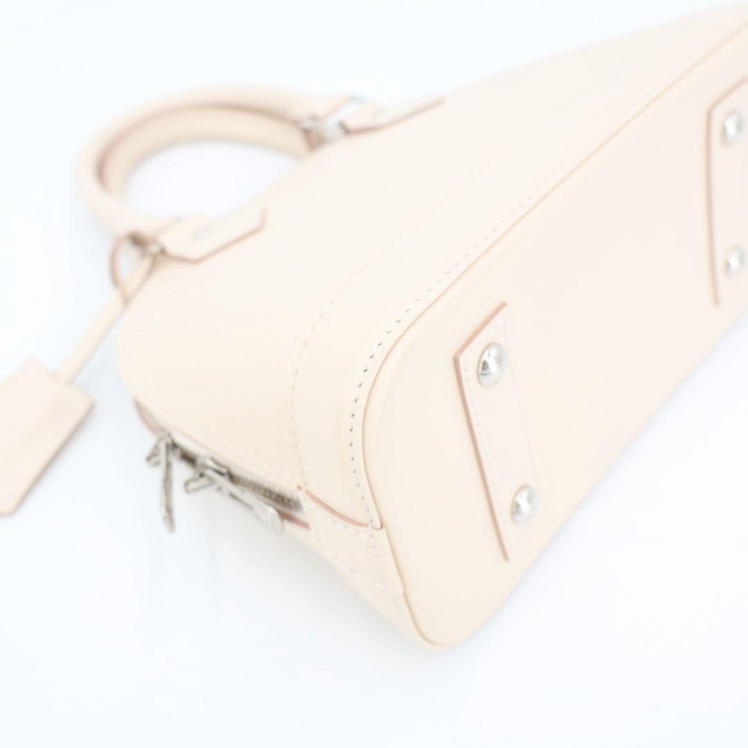 ルイ・ヴィトン LOUIS VUITTON レディース エピ アルマ BB ホワイト ハンドバッグ 美品