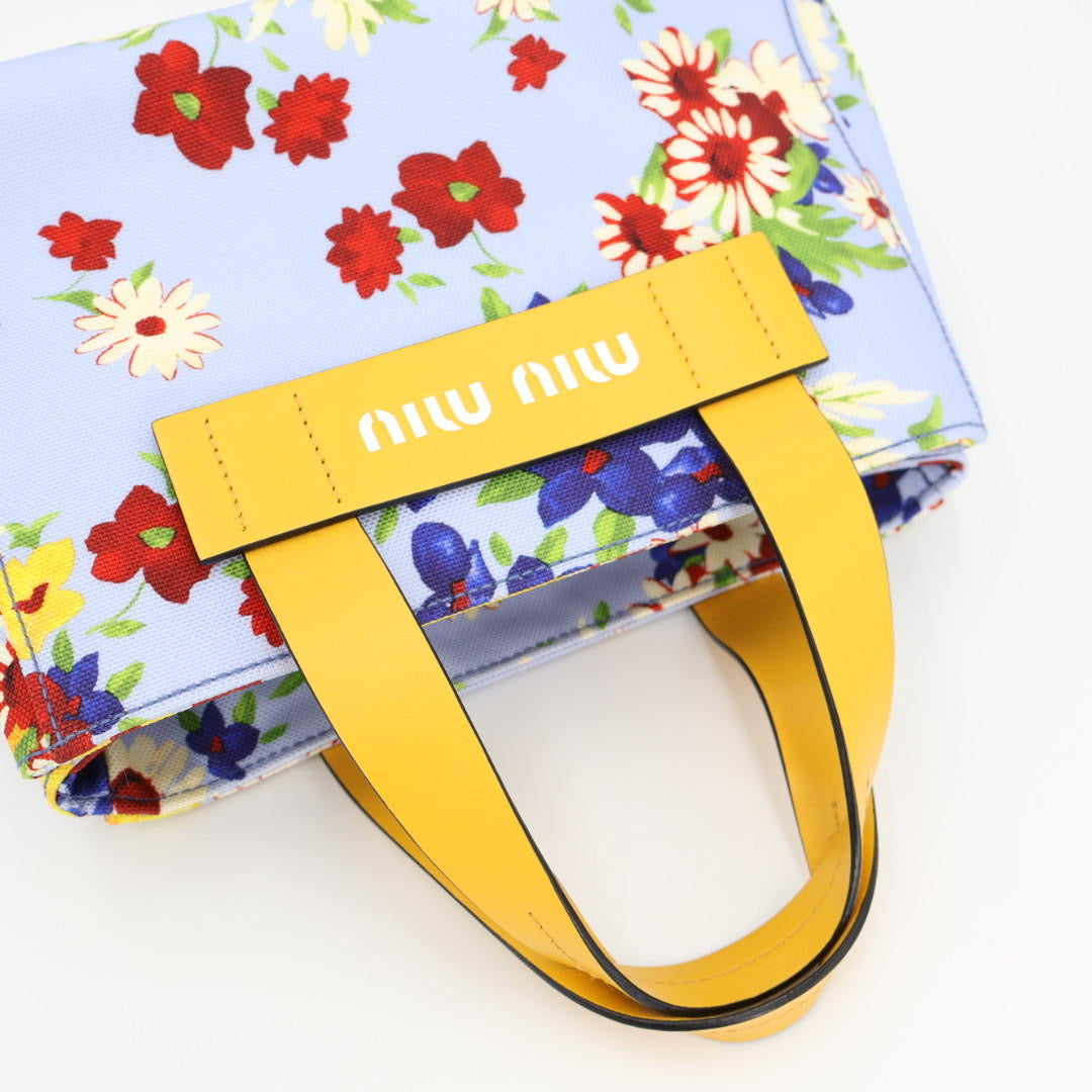 ミュウミュウ　ＭIUMIU　カナパ　エブリウェア　フラワーブーケ　花柄　日本限定