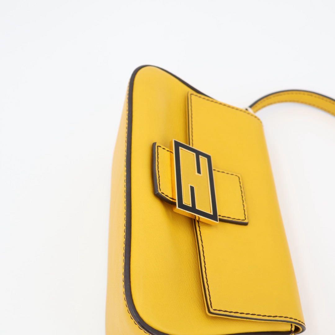 フェンディ Fendi マンマバケット ショルダーバッグ