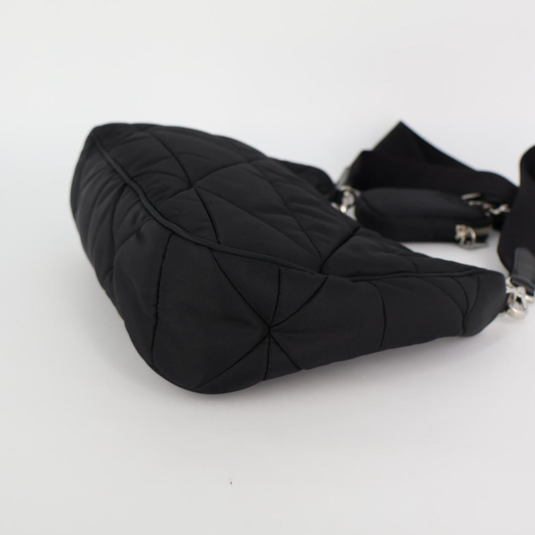 プラダ PRADA 1BC151 斜め掛け ショルダーバッグ NERO ブラック レディース 美品