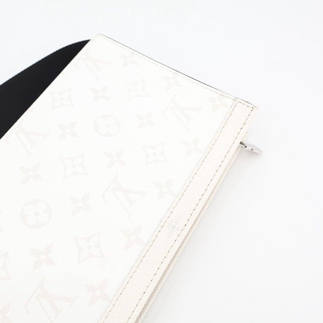 ルイ・ヴィトン LOUIS VUITTON ショルダーバッグ タイガラマ ガストン・ウェアラブル ウォレット M30935