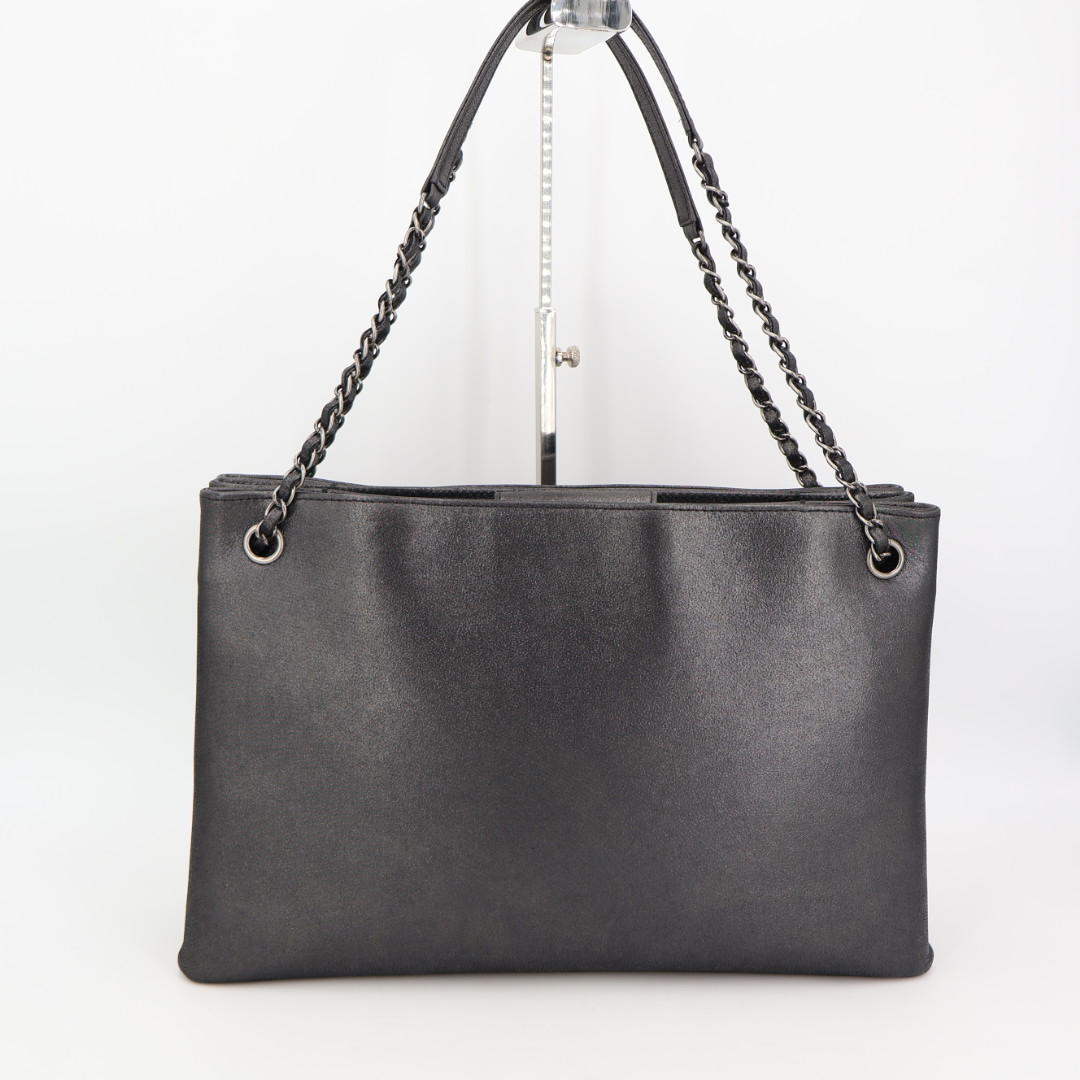 シャネル CHANEL CC ショッピングトート 虹色カーフスキン イーストウエスト
