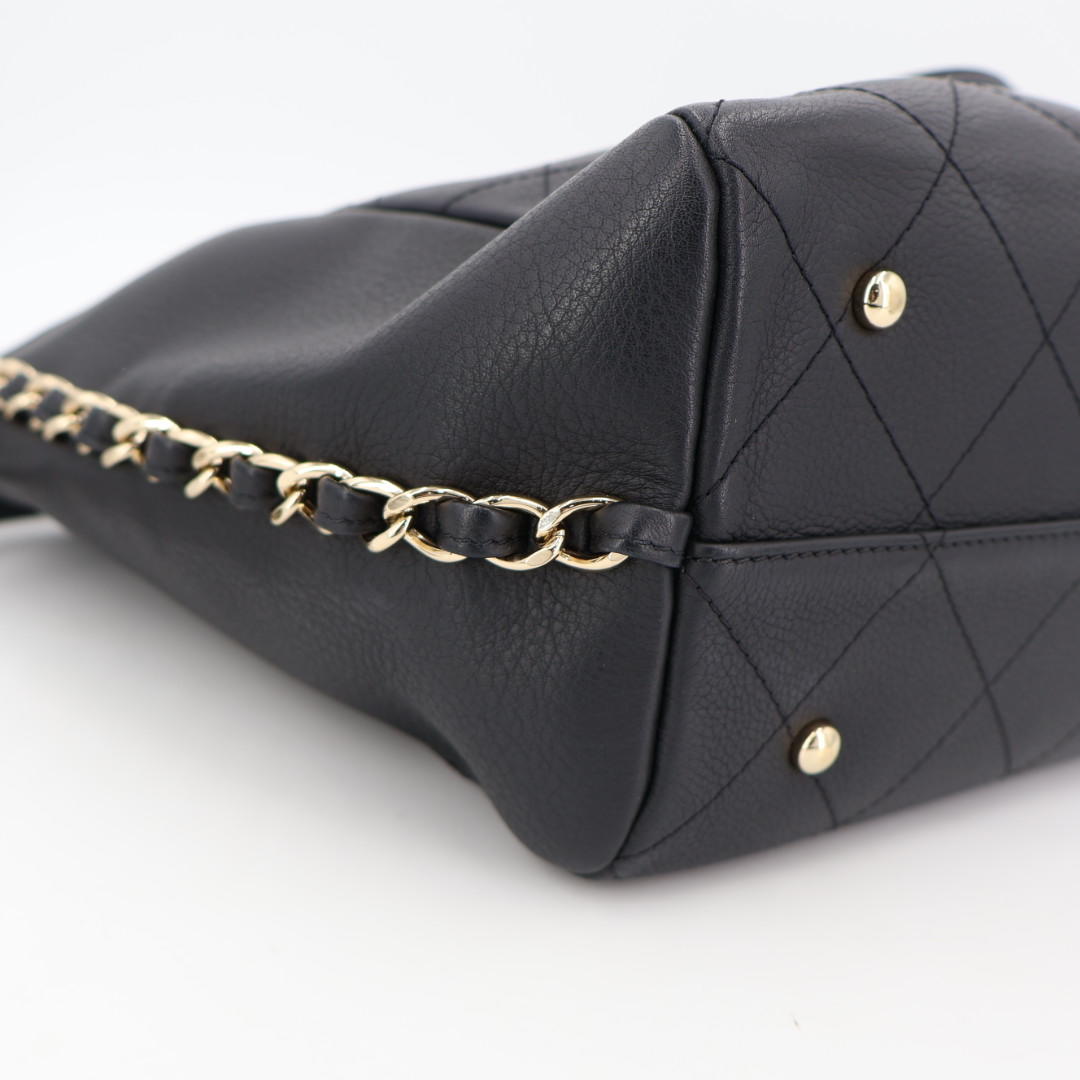シャネル CHANEL ショッピングバッグ 2way チェーンショルダーバッグ バッグ レディース ブルスキン ブラック × ゴールド金具