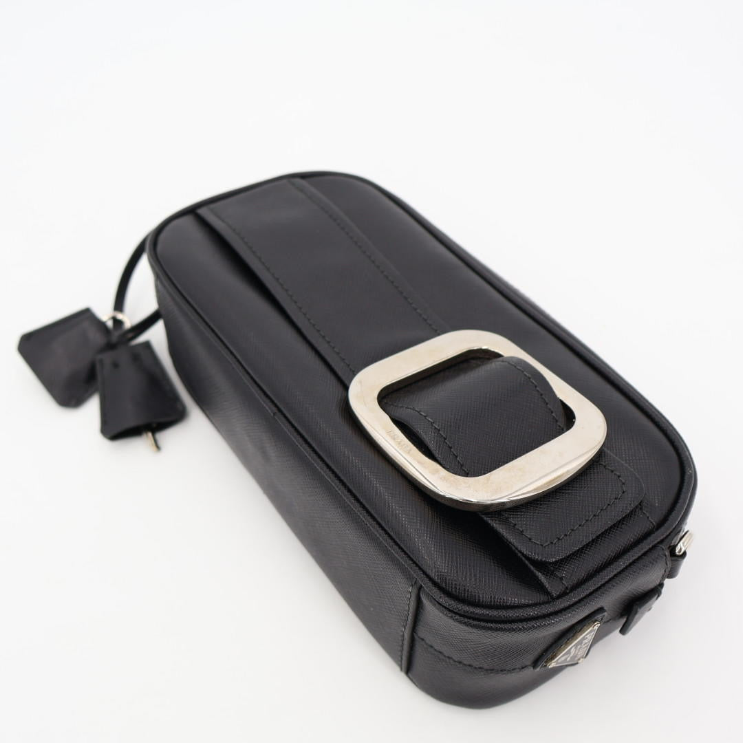 プラダ PRADA クロスボディ サフィアーノ ショルダー　バッグ　　PRADA　黒　ネロ