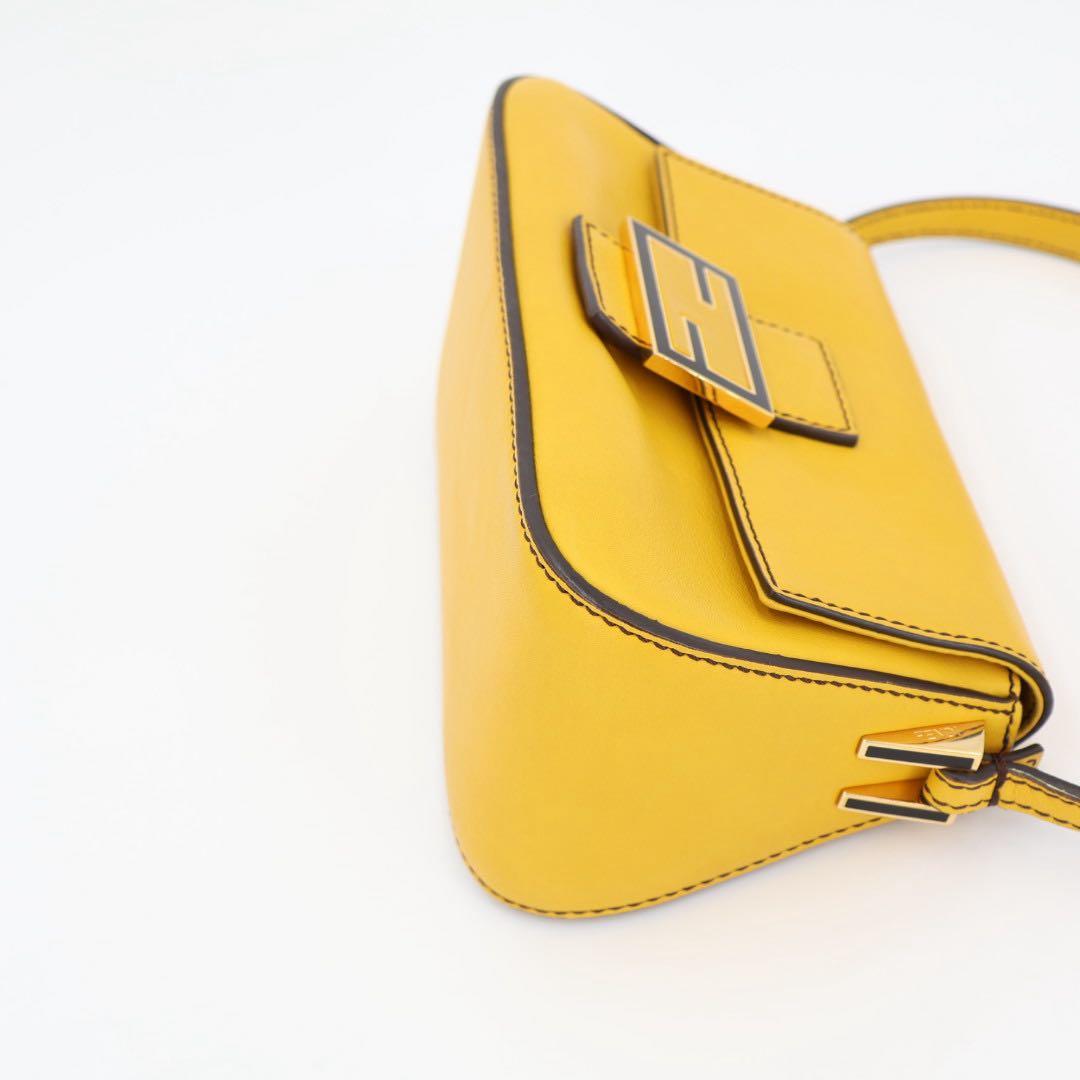 フェンディ Fendi マンマバケット ショルダーバッグ