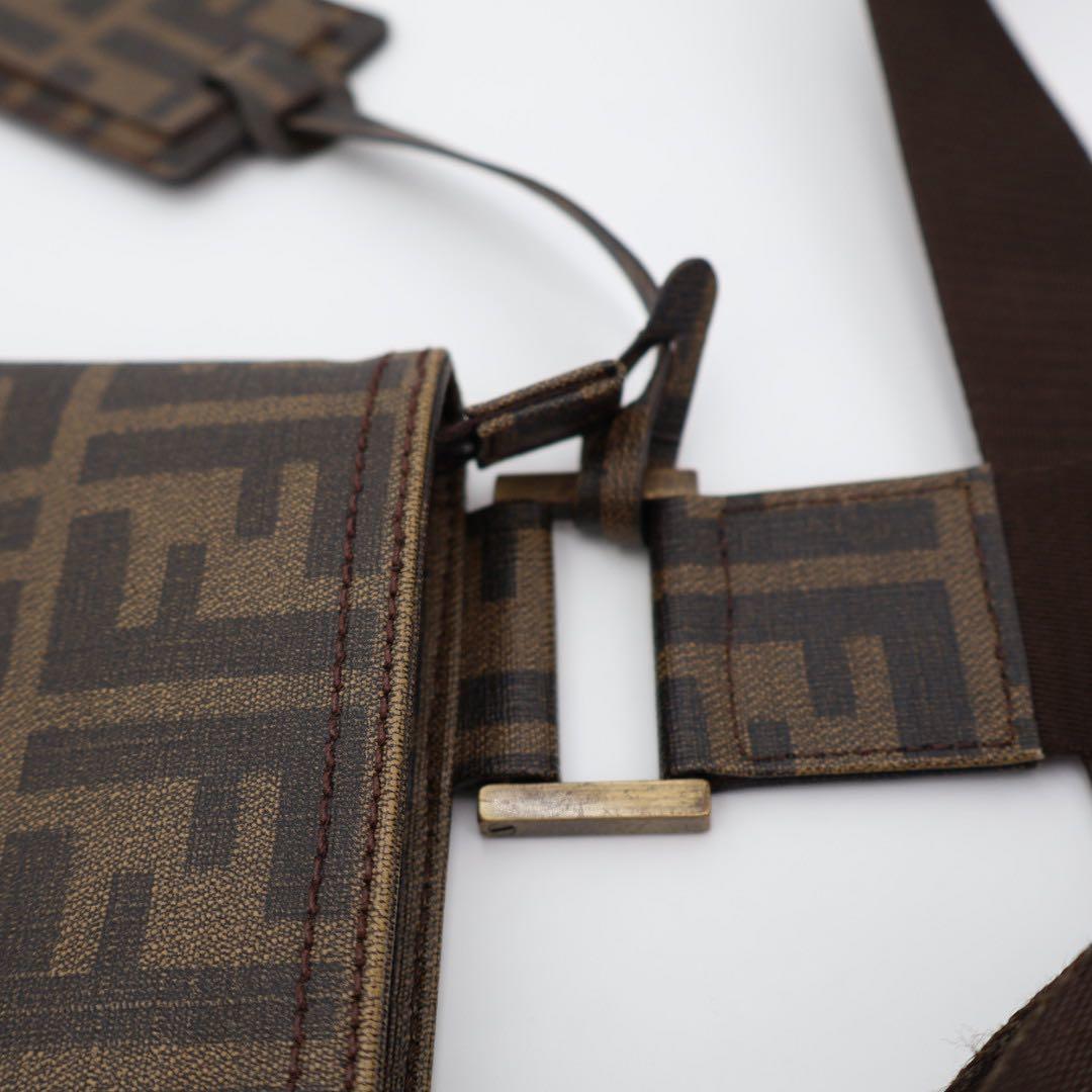 フェンディ FENDI ズッカ柄 ショルダーバッグ