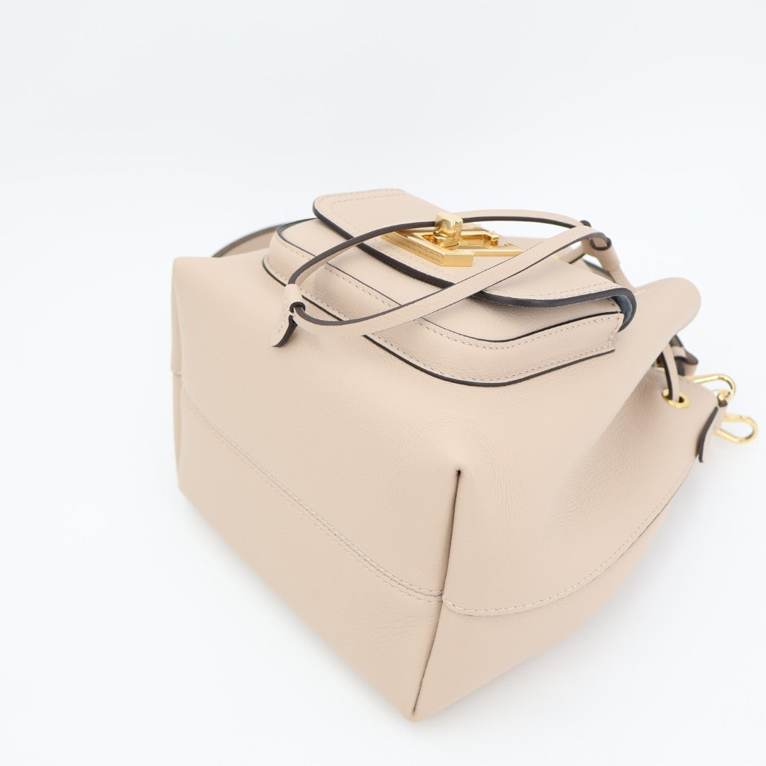 ルイヴィトン LOUIS VUITTON ロックミー バケットNM M57688 レディース 2WAYバッグ 美品
