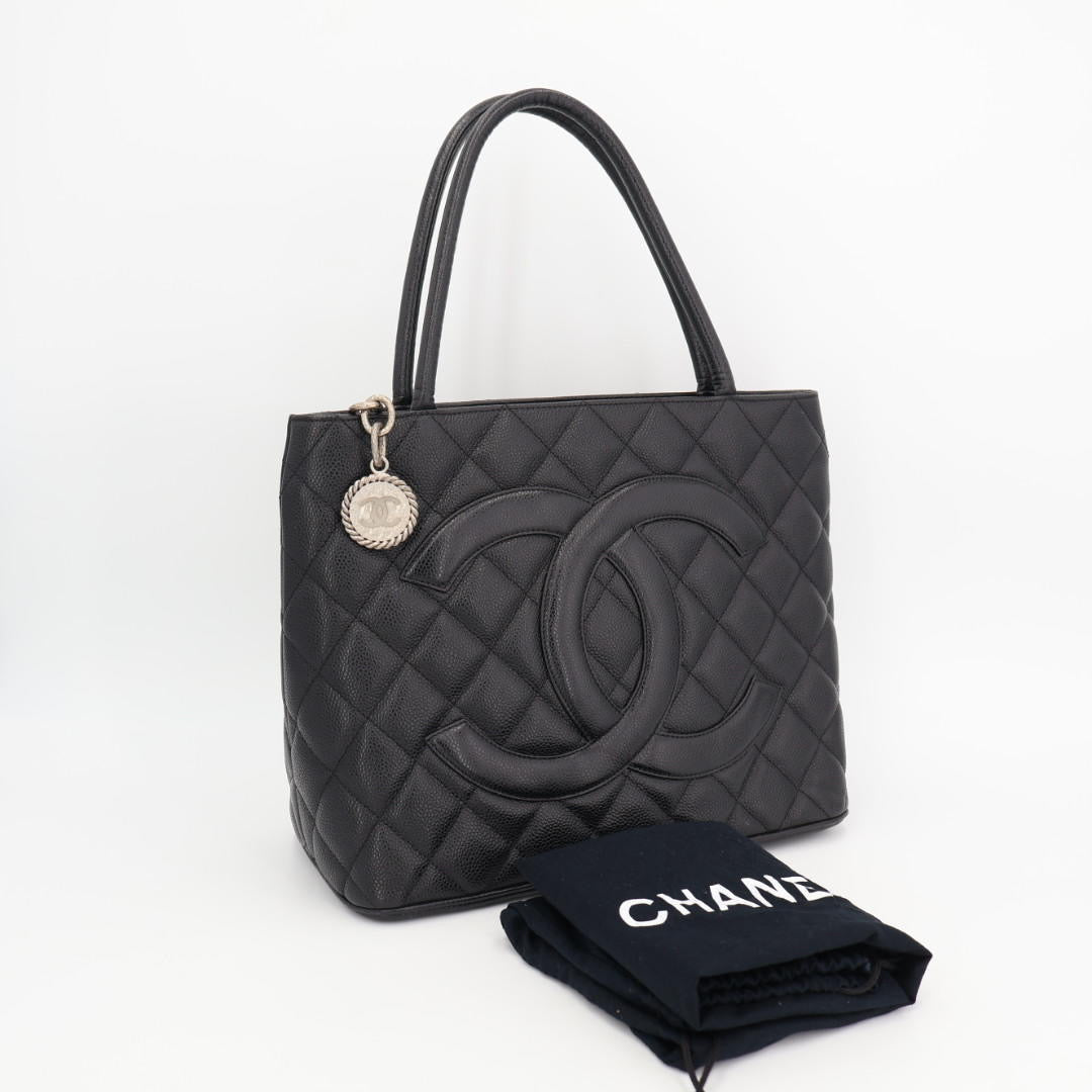 シャネル CHANEL 復刻トート キャビア 黒 ブラック シルバー金具 A01804 バッグ