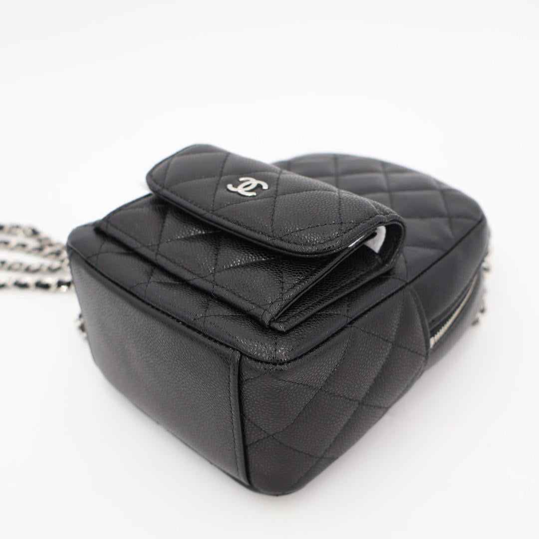 シャネル CHANEL チェーンミニバックパック リュックサック バックパック バッグ キャビアスキン(グレインドカーフ) レディース ブラック系 美品