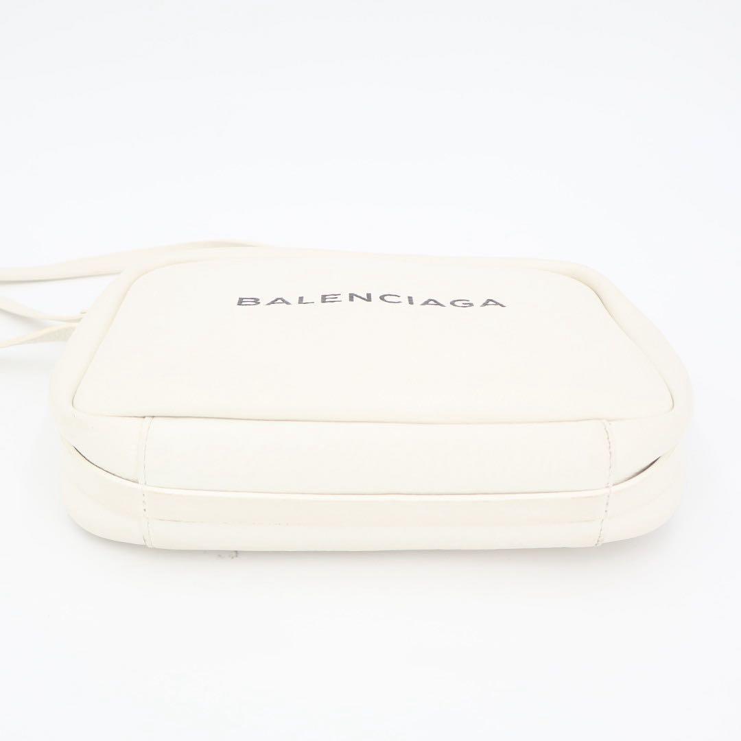 バレンシアガ BALENCIAGA ショルダーバッグ エブリデイ カメラバッグ S 489812 ホワイト/ブラック レザー エブリデイ ショルダーバッグ