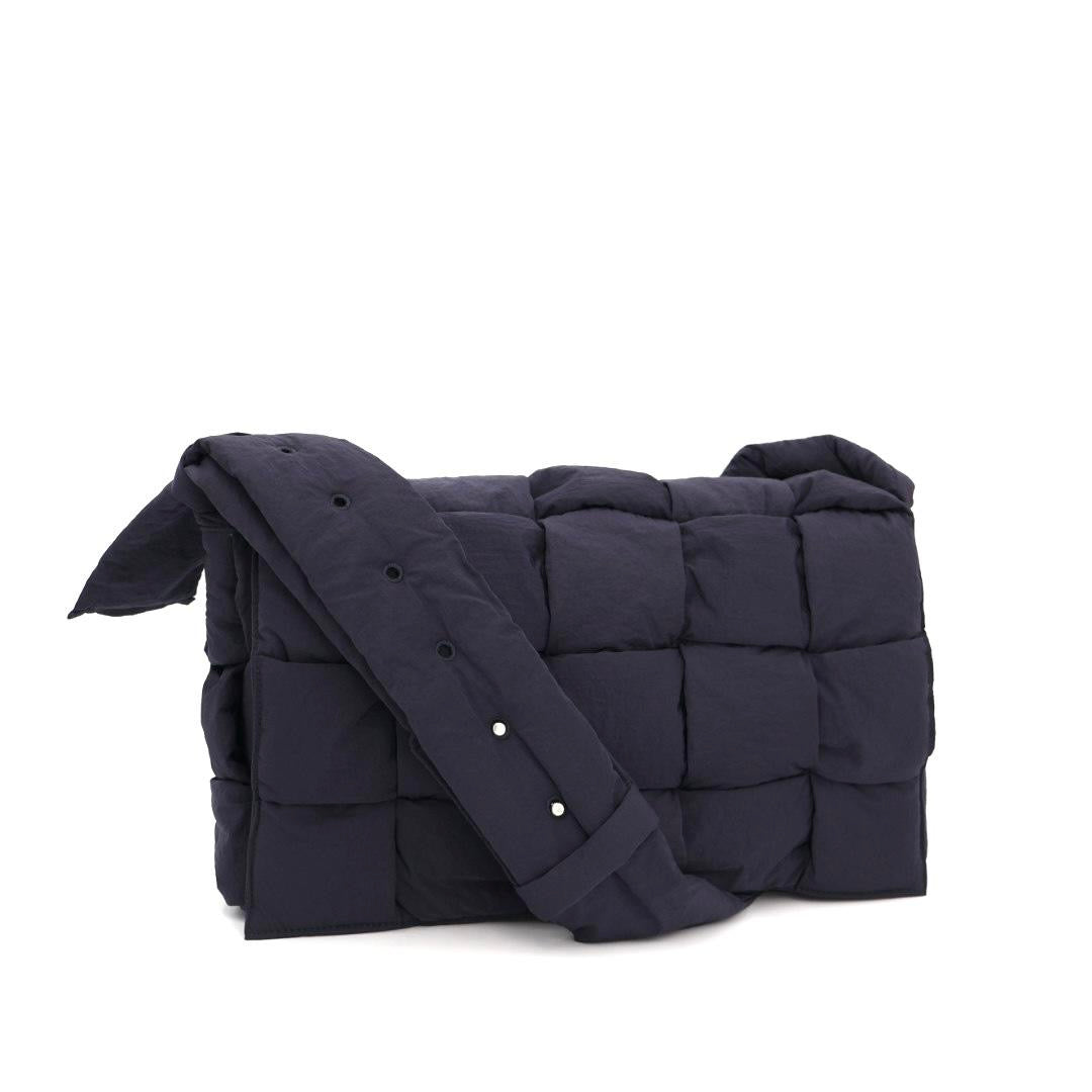 ボッテガヴェネタ BOTTEGA VENETA イントレチャート ナイロン パデッド テック カセット ショルダーバッグ