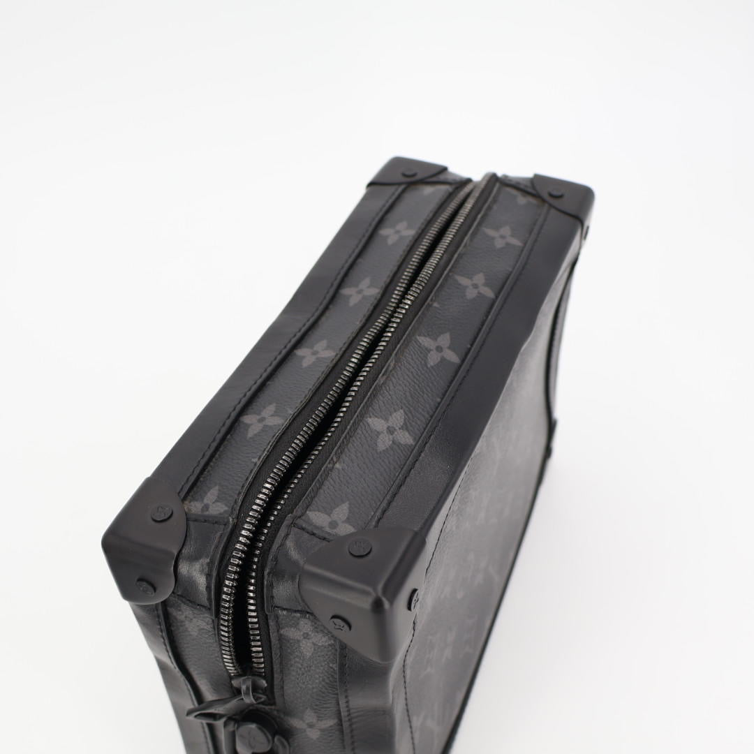 ルイヴィトン LOUIS VUITTON　モノグラム エクリプス ソフトトランク ショルダー バッグ ブラック M44730