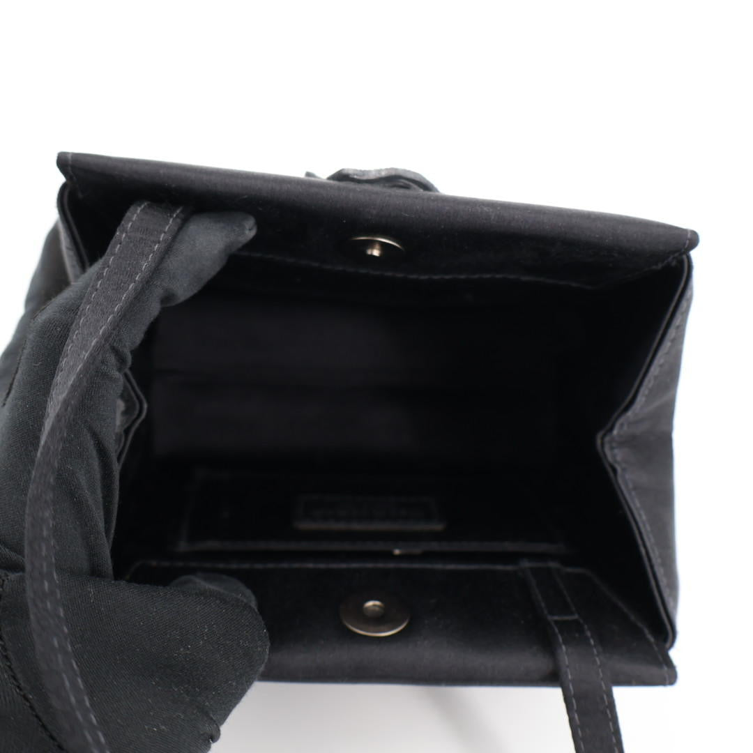 シャネル CHANEL カメリアハンドバッグ 

ブラック サテン レディース ハンドバッグ