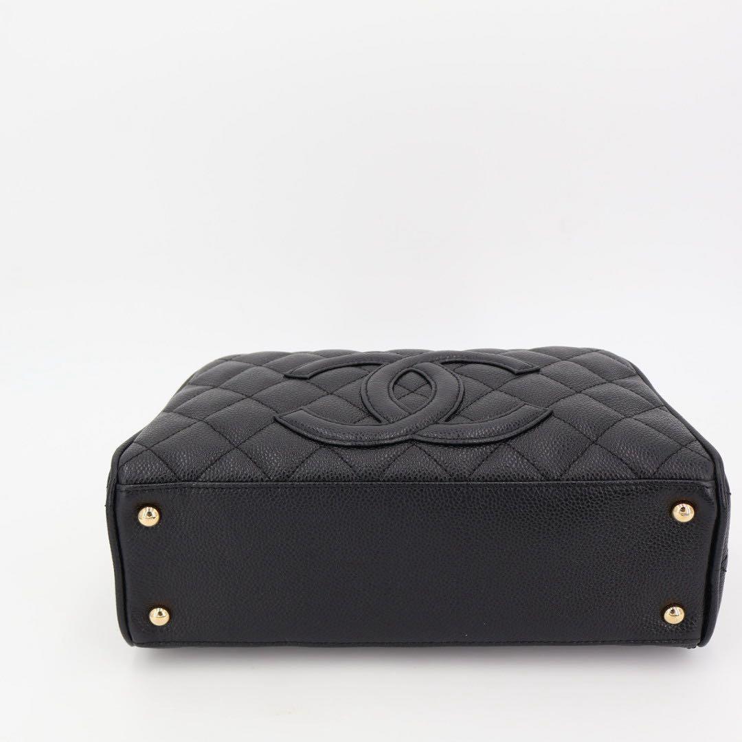 シャネル CHANEL マトラッセ　ココマーク　ミニボストン　キャビアスキン　ブラック