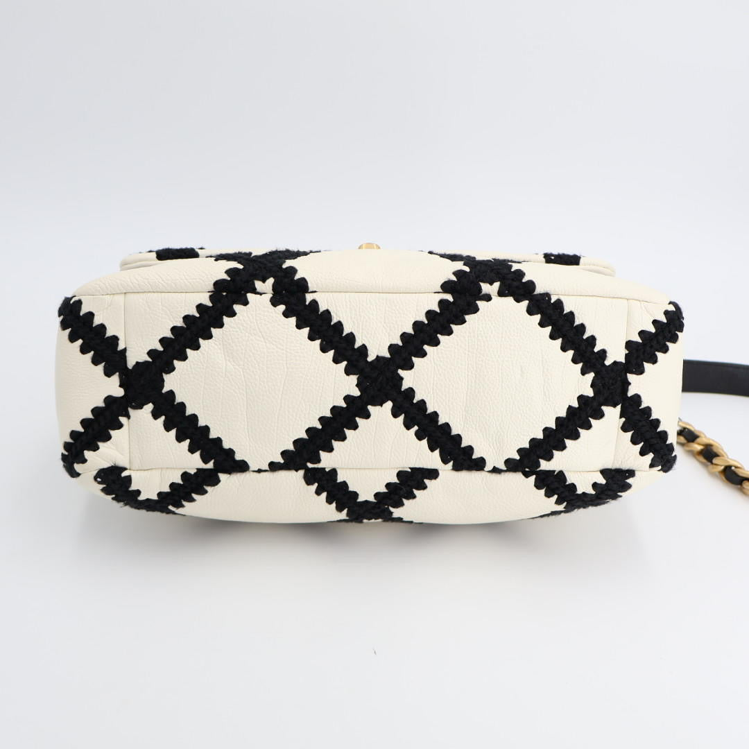 CHANEL シャネル ショルダーバッグ シャネル19 マトラッセ
