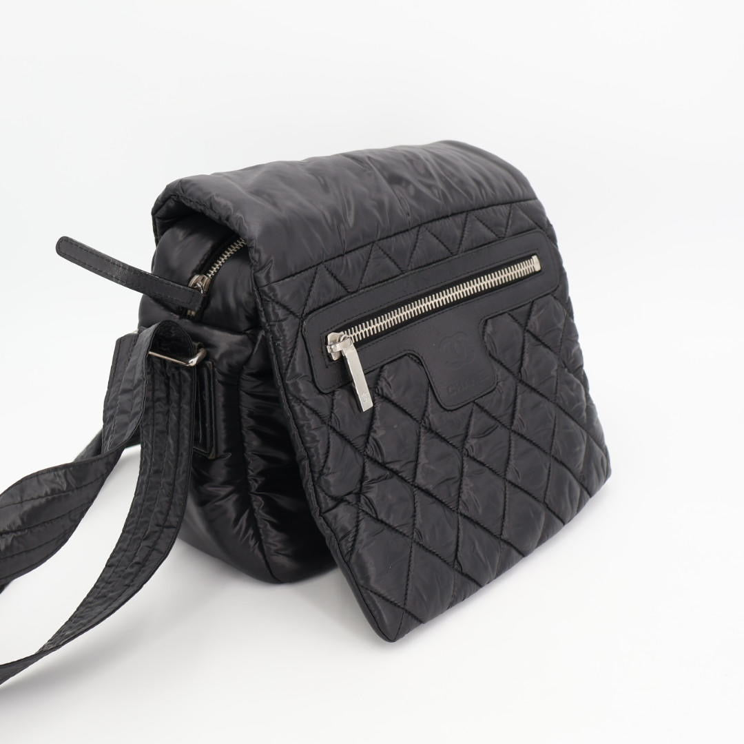 シャネル CHANEL CHANEL シャネル コココクーン マトラッセ スモールメッセンジャー ショルダーバッグ 斜め掛け ナイロン ブラック 黒