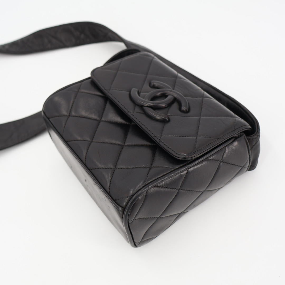 シャネル CHANEL マトラッセ ココマーク ショルダーバッグ レザー ブラック
