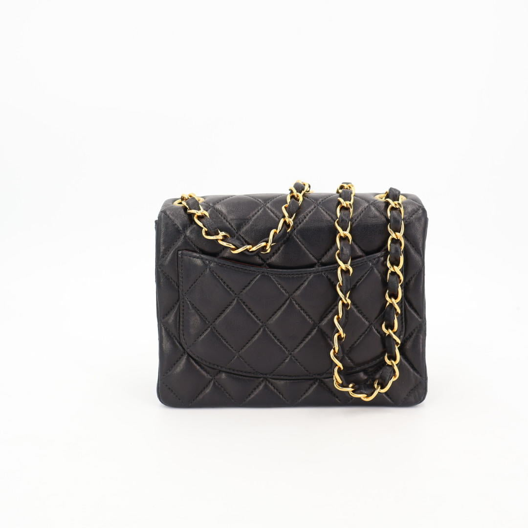 シャネル CHANEL チェーン ミニマトラッセ ショルダーバッグ ラムスキン ブラック