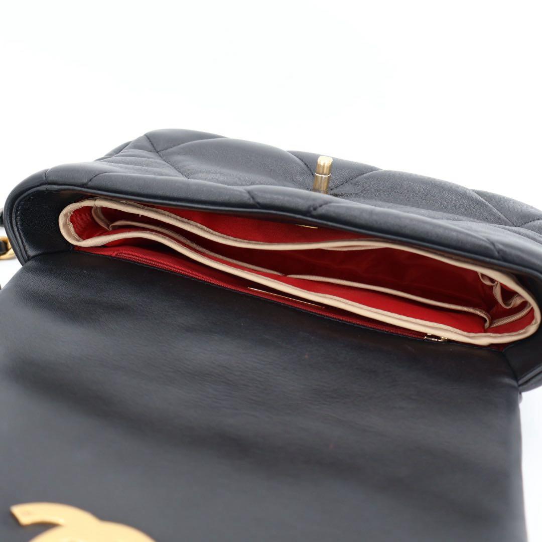 シャネル CHANEL 19 レザー チェーンショルダーバッグ