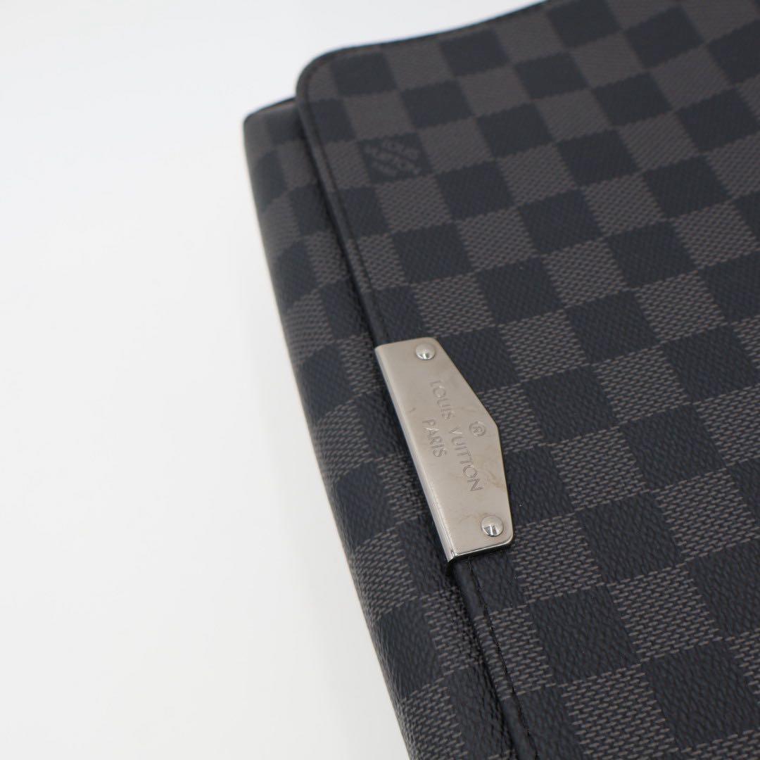 ルイ・ヴィトン LOUIS VUITTON N40349 ダミエ・グラフィット 斜め掛け ディストリクト PM NV2 ショルダーバッグ