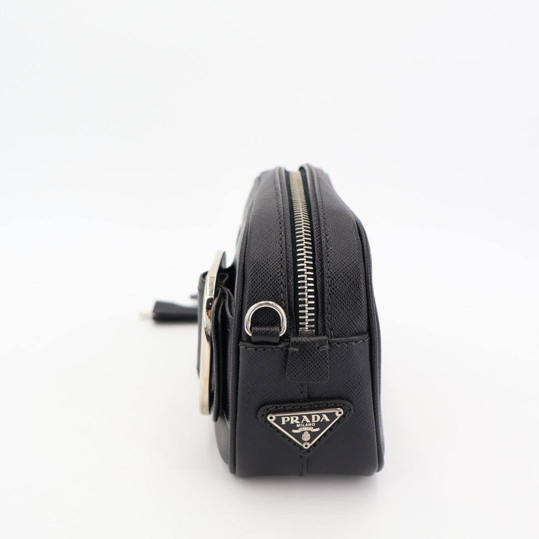 プラダ PRADA クロスボディ サフィアーノ ショルダー　バッグ　　PRADA　黒　ネロ