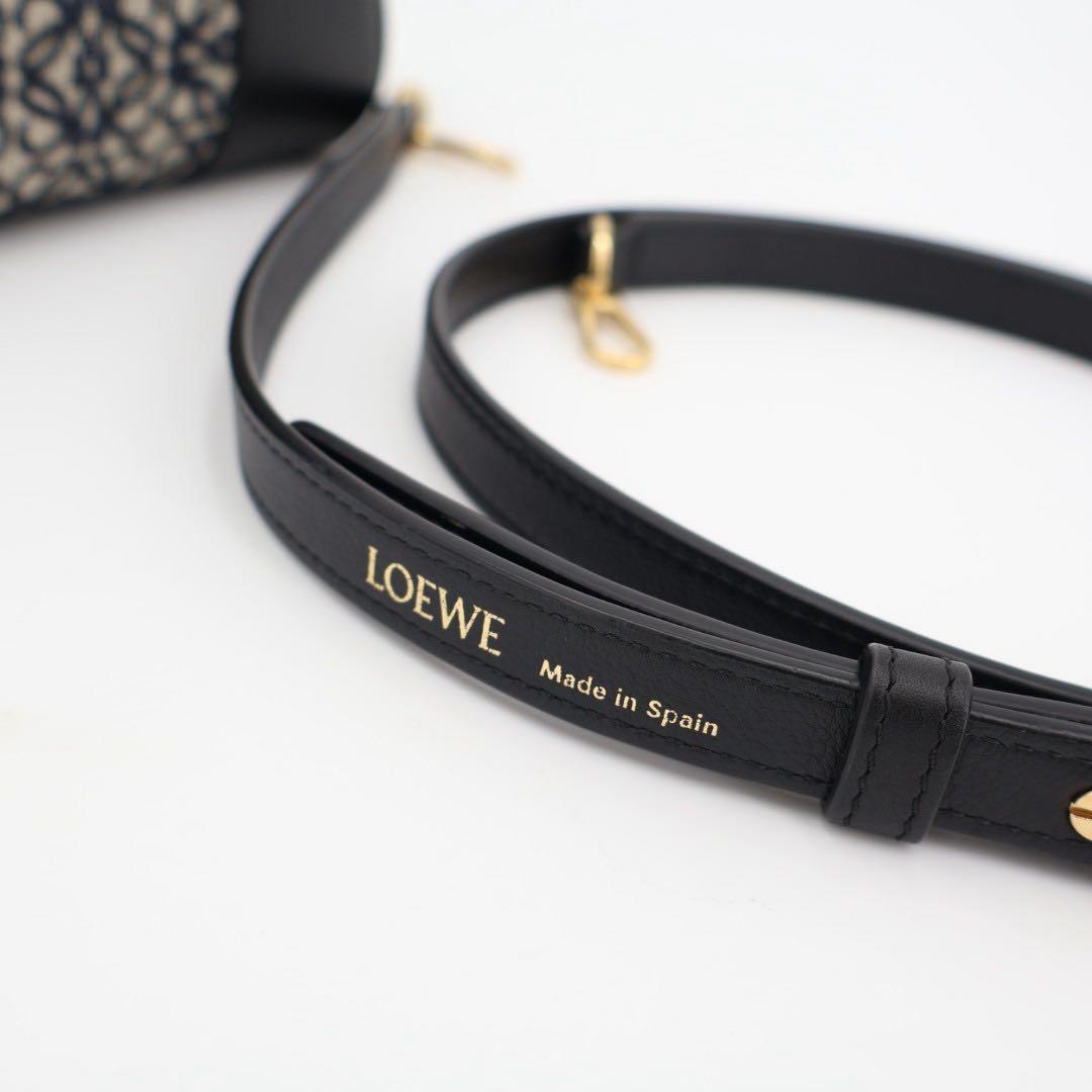 ロエベ LOEWE アマソナ16 ネイビー ブラック ゴールド金具 A039N21X03 カーフ アナグラムジャガード レディース ハンドバッグ