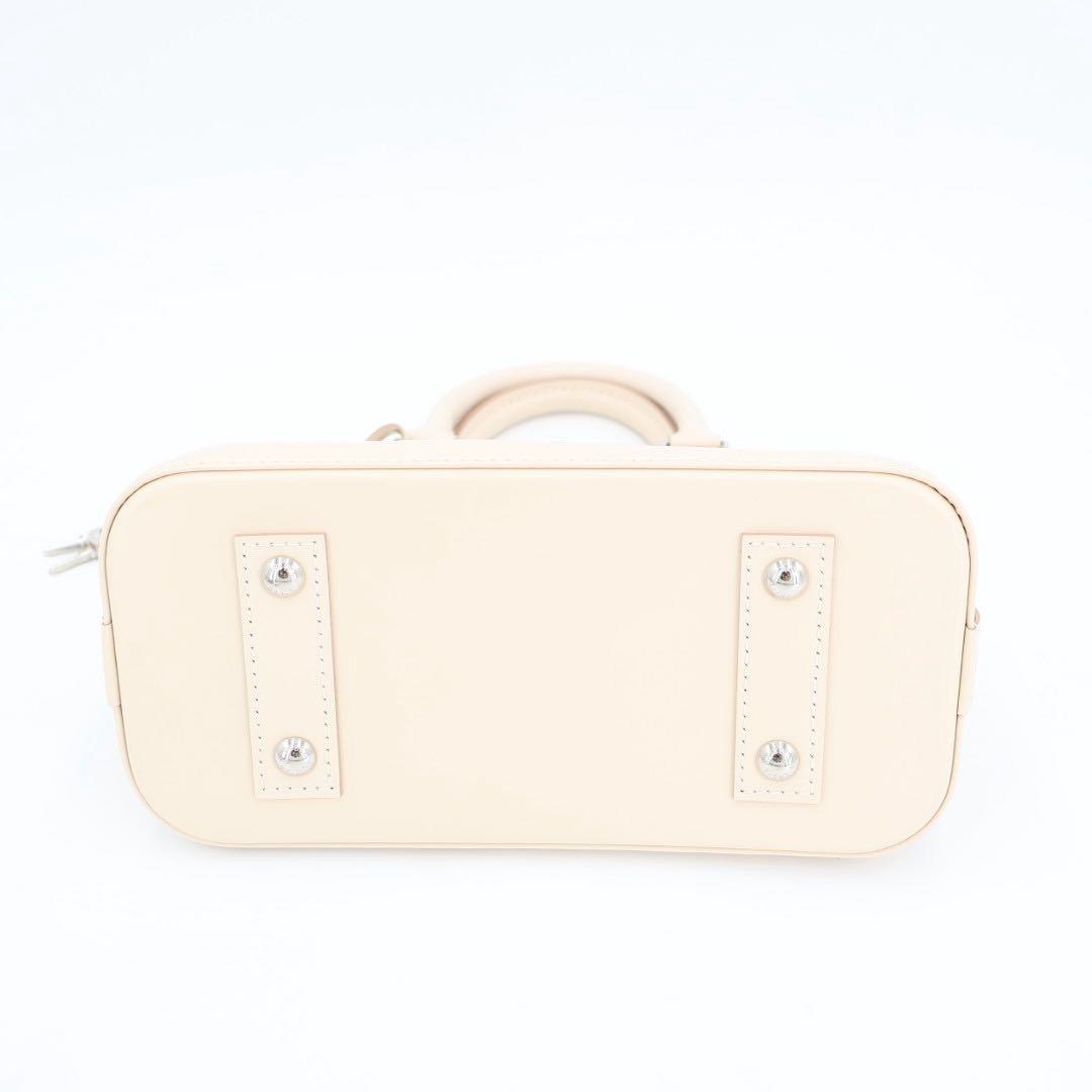 ルイ・ヴィトン LOUIS VUITTON レディース エピ アルマ BB ホワイト ハンドバッグ 美品