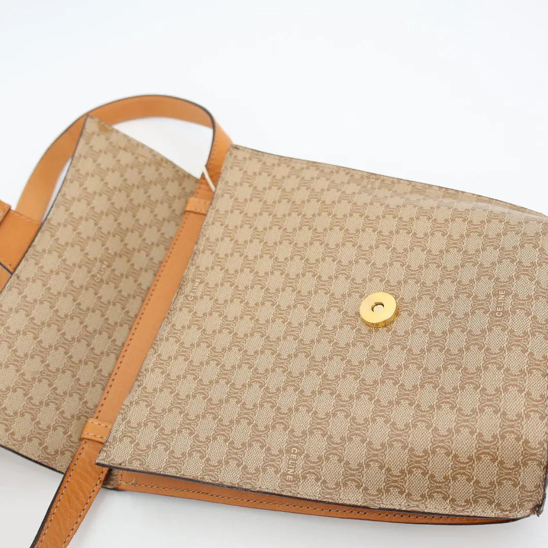 セリーヌ CELINE マカダム ブラゾン トリオンフ 柄 メダル コイン モチーフ 金具 レザー ショルダーバッグ