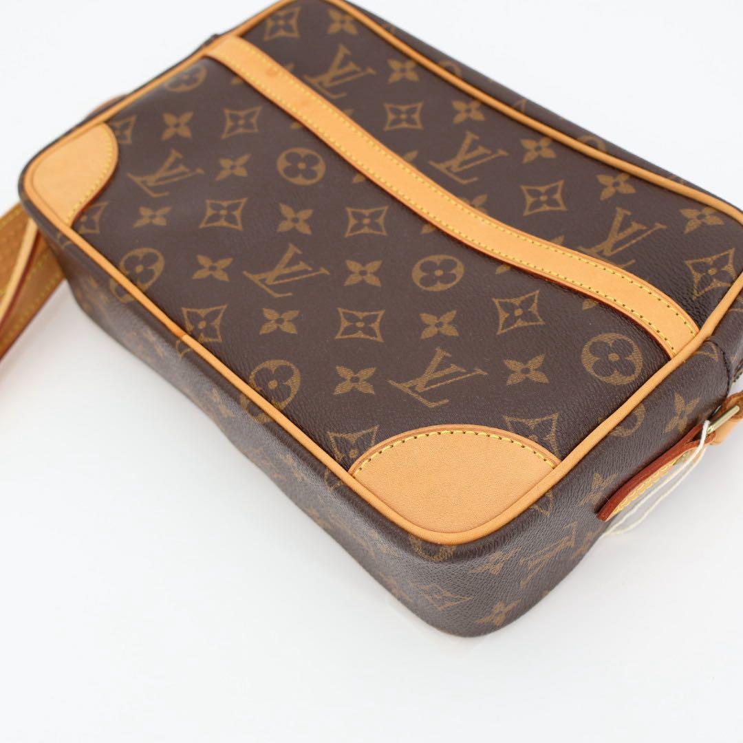 ルイ・ヴィトン LOUIS VUITTON モノグラム トロカデロ27 ショルダーバッグ