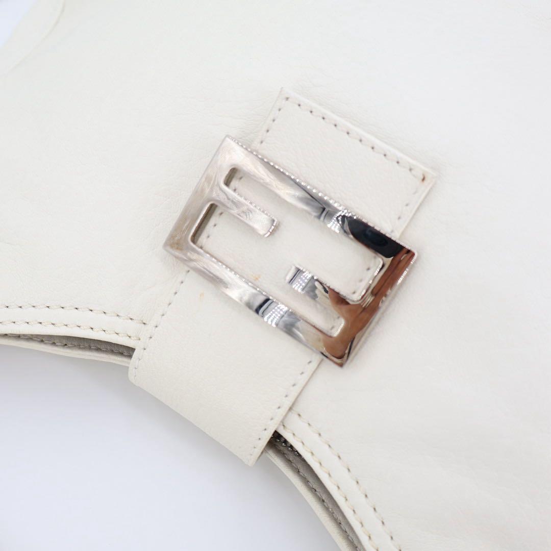 フェンディ Fendi ビンテージホワイトレザーマンマバケット