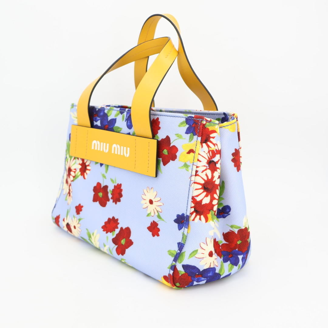 ミュウミュウ　ＭIUMIU　カナパ　エブリウェア　フラワーブーケ　花柄　日本限定
